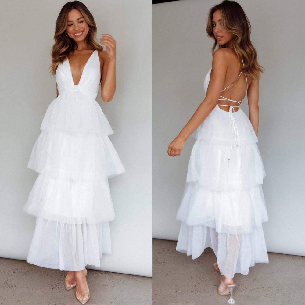Selfie Leslie White Tiered Lace-Up Tulle Midi Dress